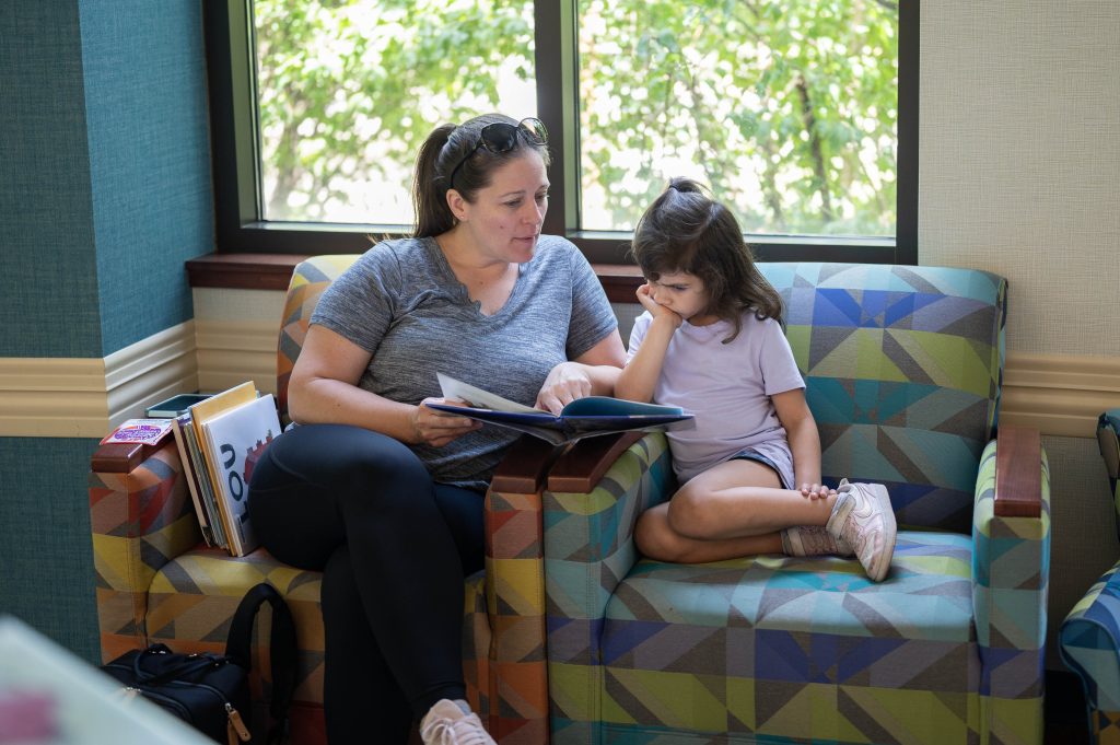 Building Strong Readers Glenview Public Library